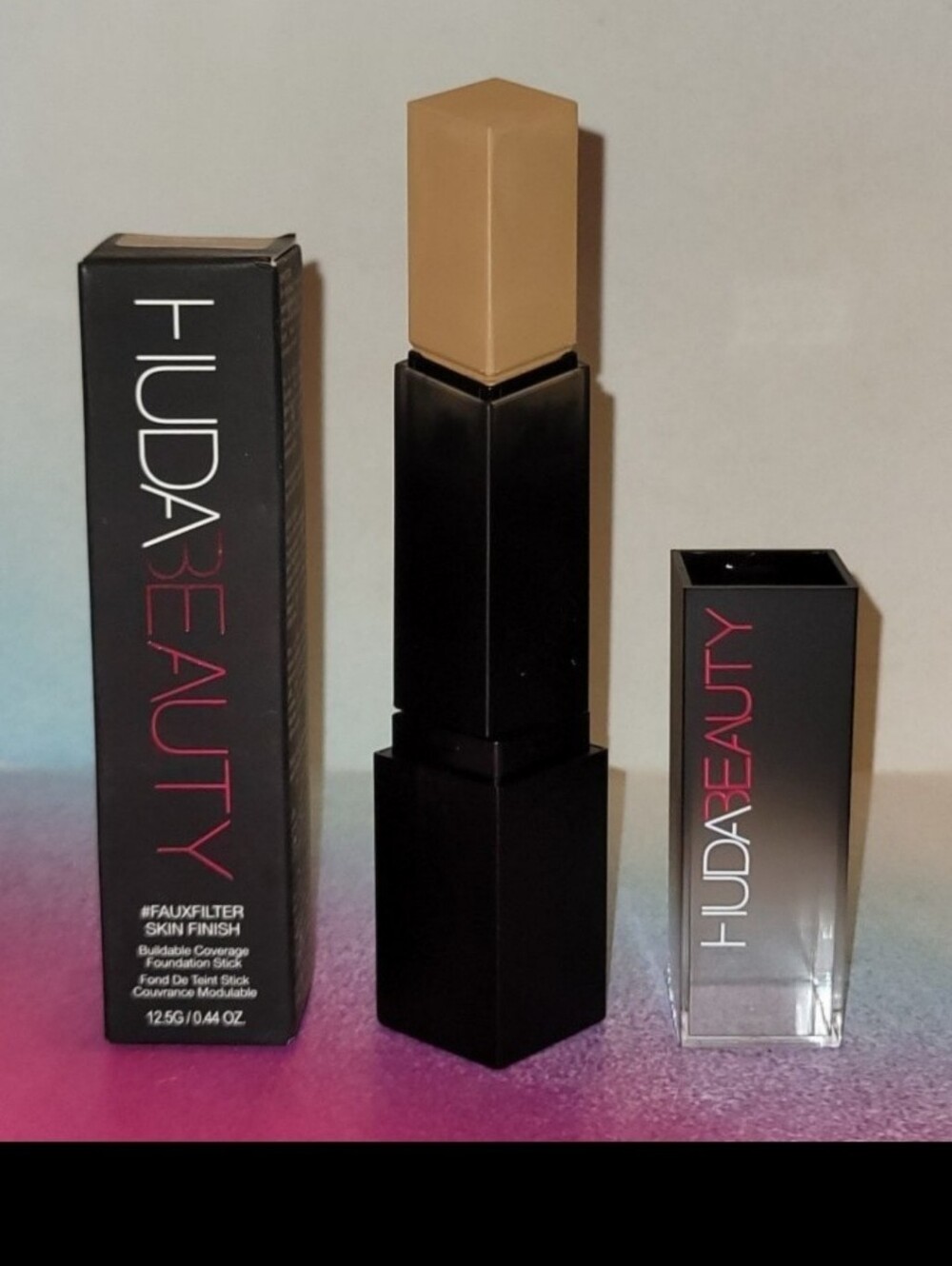 Huda Beauty Faux Filter Skin Finish Foundation Stick Macchiato